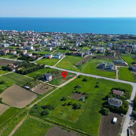 BÜYÜKÇEKMECE CELALİYE'DE  İMARLI  VİLLA  ARSA 1253 MT .